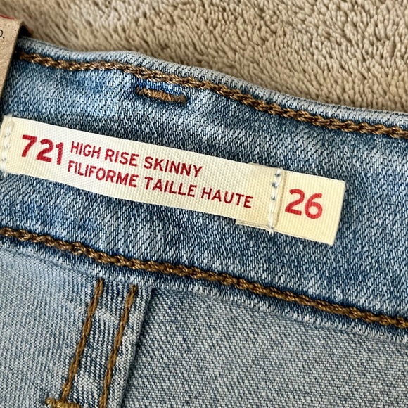 Levi’s 721 High Rise Skinny Jeans - Picture 6 of 13